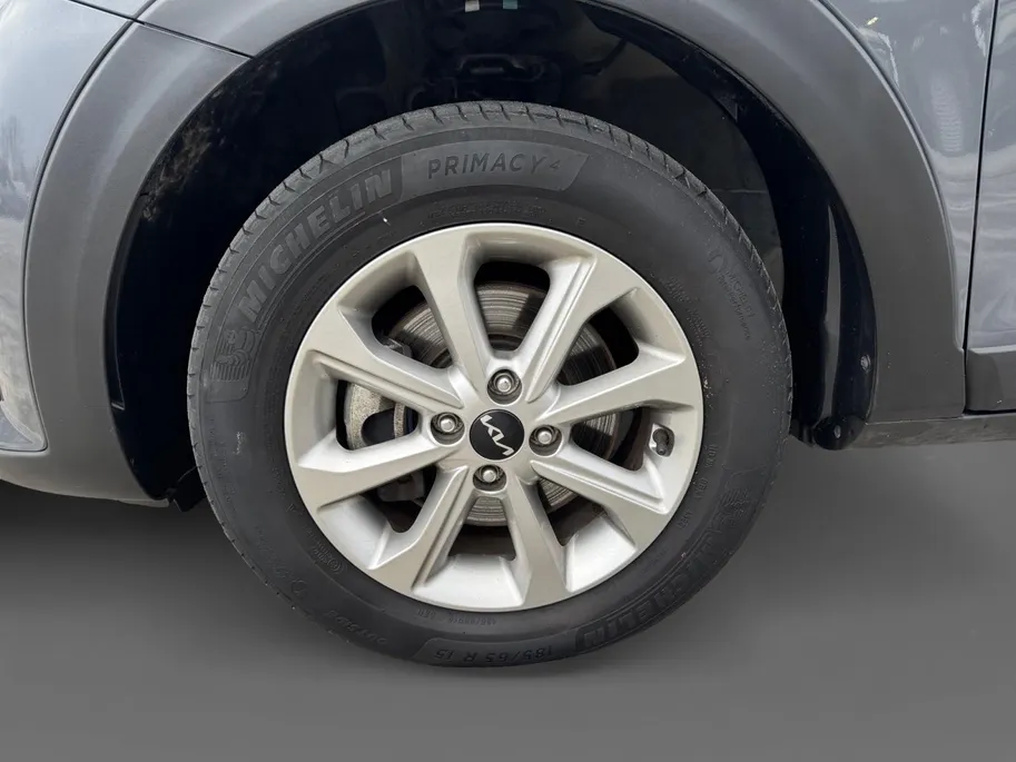 Kia Stonic 1.0T MHEV DynamicLine | Airco | Camera | Cruise Control | LM Velgen | Apple Carplay & Android Auto |