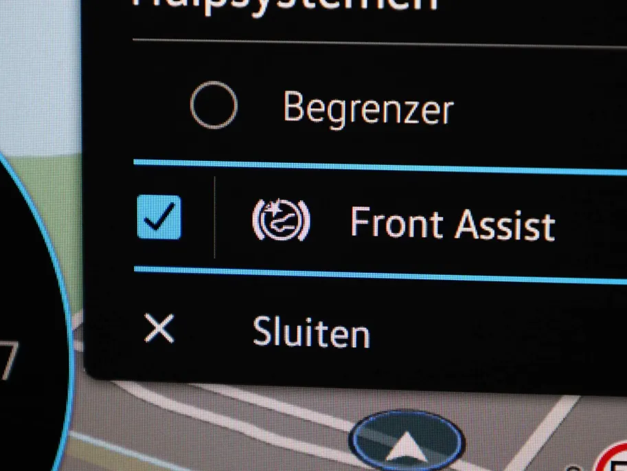 Volkswagen Golf 1.5eTSI/130PK DSG R-Line · Panoramadak · Apple/Android Car Play · Stoel & Stuurverwarming · Navigatie