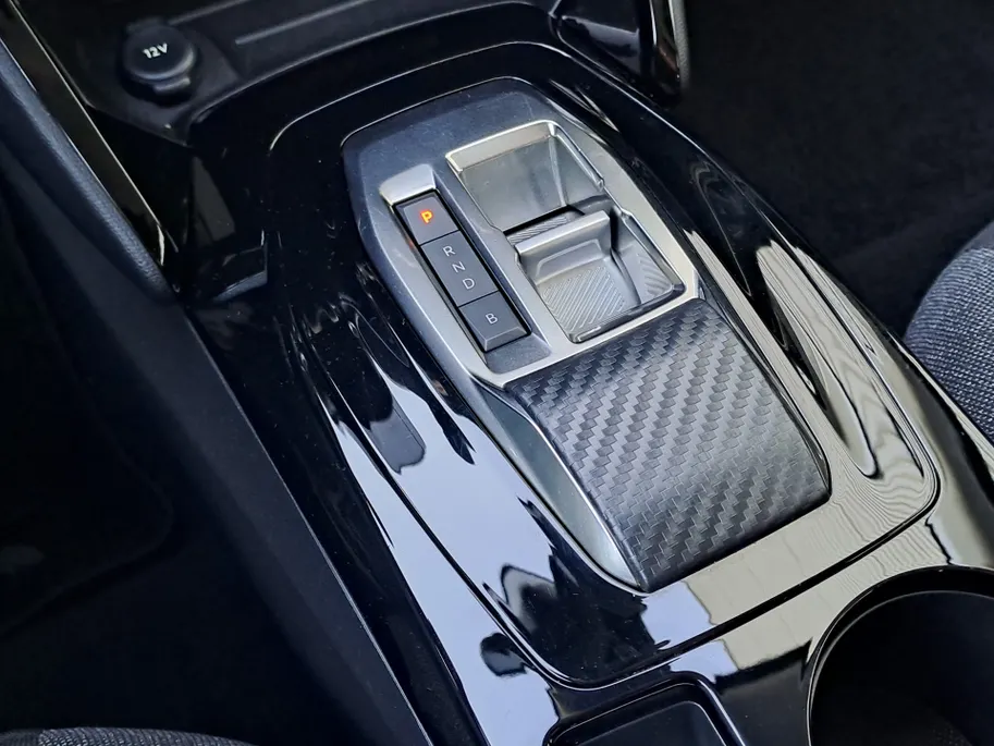 Peugeot e-208 EV Active Pack 50 kWh | Cruise control | Navigatiesysteem | Keyless start | DAB | LM Velgen | 100% Elektrisch | SOH 95,6 %