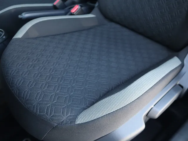 Toyota Aygo X 1.0 VVT-i MT Pulse Bi-tone | Carplay | All Seasons
