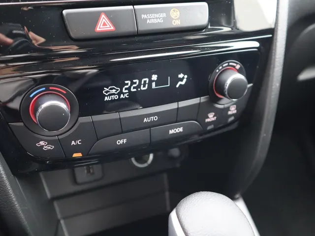 Suzuki Vitara 1.4 BoosterJet Hybrid Select Automaat All Seasons | Carplay | Adaptive Cruise