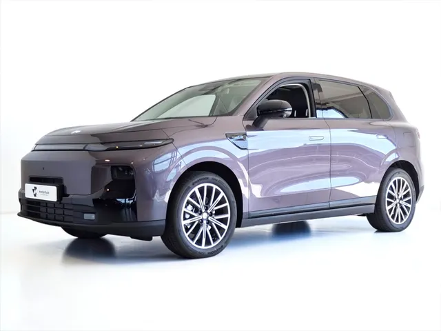 Leapmotor B10