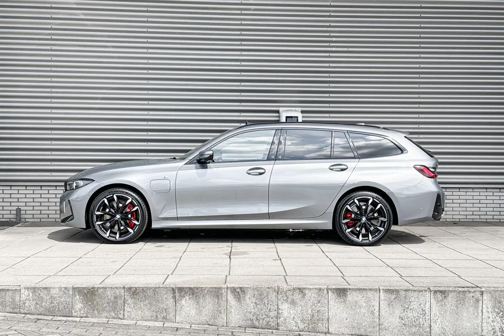 BMW 3 Serie Touring 330e