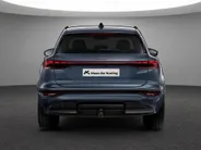 Audi Q6 e-tron S edition 83 kWh 252 PK · Adaptieve luchtvering · Glazen panoramadak · Trekhaak elek. wegklapbaar