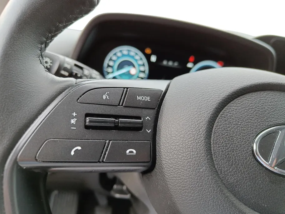 Hyundai i20 1.0 T-GDI Premium | Climate Controle| Lichtmetalen velgen| Dealer onderhouden| Metallic lak| Stoel verwarming| Stoel verwarming| Navigatie| Telefoon intergratie| Keyless start | Parkeer sensoren| Camera