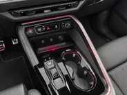 Audi Q5 Sportback e-hybrid quattro S edition Competition 367 PK · Glazen panoramadak · Head-up display · B&O premium 3D