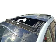 Ford Puma ST-Line | Stoel- stuur en voorruitverwarming | Trekhaak | Kantel / schuifdak | Adaptieve led koplampen | All weather banden
