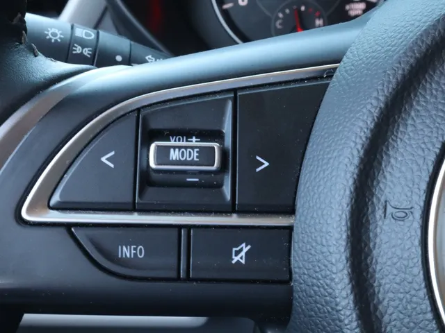 Suzuki Swift 1.2 Select Hybrid AdaptiveCruise | Carplay