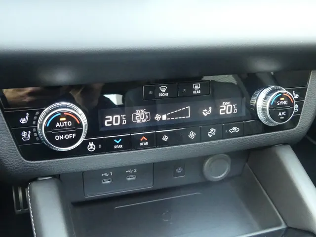 Mitsubishi Outlander 2.4 PHEV Instyle ( meerder kleuren leverbaar )