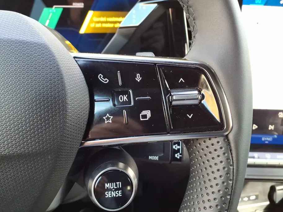 Renault Espace E-Tech full hybrid 200 techno 7p. Apple Carplay/Android Auto , cruise control adaptief , achteruitrijcamera , elektrisch bedienbare achterklep , navigatie google , lichtmetalen velgen 19'