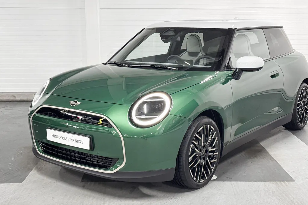 MINI Cooper 3-deurs Electric Cooper SE Favoured