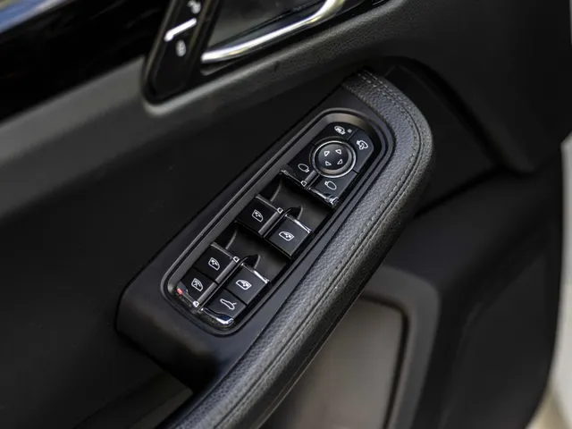 Porsche Macan NL geleverd 2.0