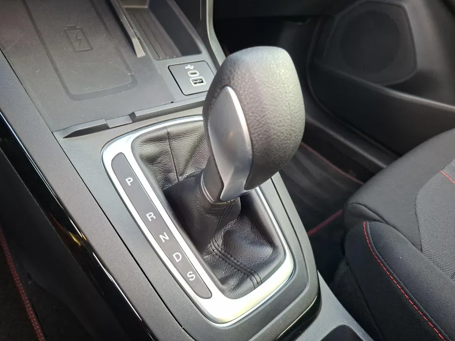 Ford Puma 1.0 EcoBoost Hybrid ST-Line | Panoramadak | Camera | Navigatie | Comfortpack | El. Achterklep | Keyless entry&start | Climate Control | Apple Carplay&Android Auto | Nieuw te bestellen! |