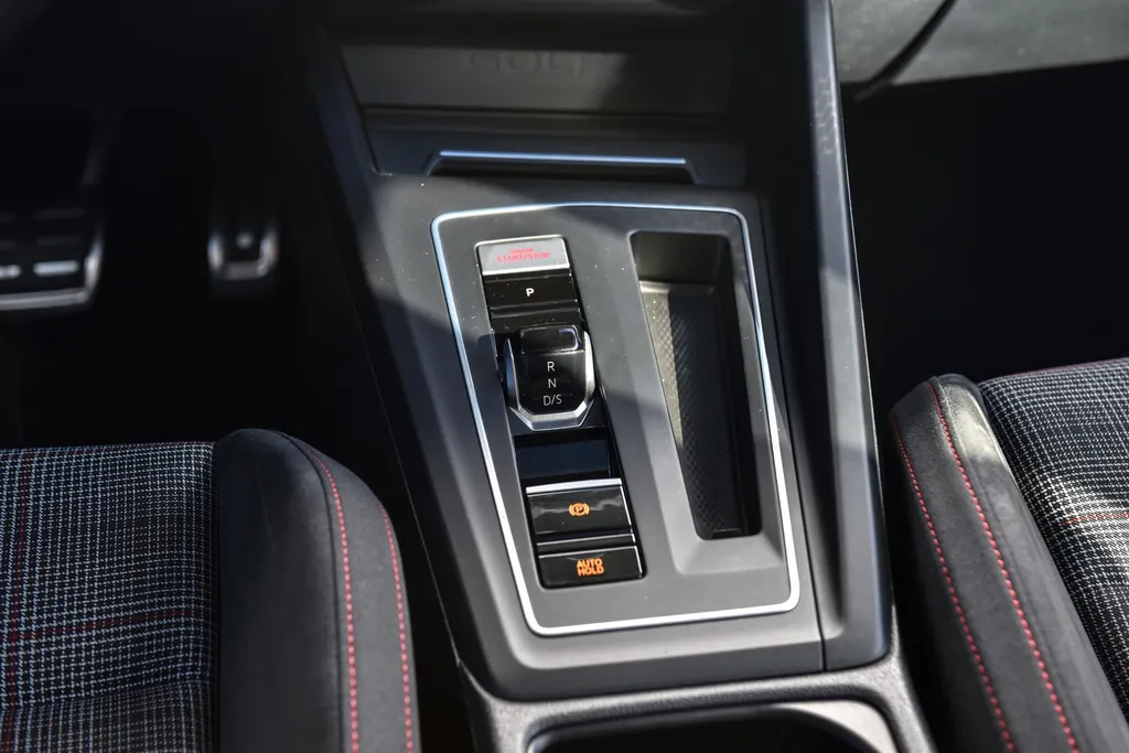 Volkswagen Golf 2.0 TSI GTI