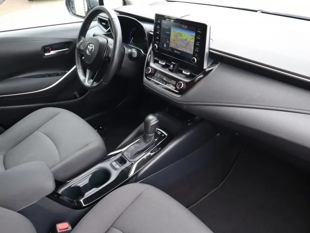 Toyota Corolla 1.8 Hybrid Style | All Seasons | Parkeersensoren V+A
