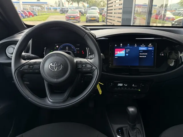 Toyota Aygo X Hybrid 115 play