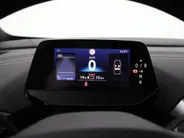 Volkswagen ID.4 Limited Edition 58 kWh accu 190 PK · Achteruitrijcamera · Draadloze telefoonlader · Trekhaak, elektrisch uitklapbaar · Voorraad OUTLET · Prijs is inclusief inruilpremie ·
