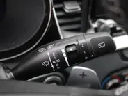 Kia Ceed 1.5 T-GDi GT-Line | Stuur-/stoelverwarming | Schuifdak | Cruise adapt. | Camera | 17' LM | LED | Dodehoek sensor | Draadloze lader |