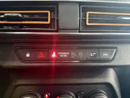 Dacia Sandero Stepway 1.0 TCe 90 Comfort *Navi(Carplay)+Camera*Airco*Blind Spot*L.M. Velgen!