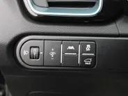 Kia Ceed Sportswagon 1.0 T-GDi MHEV Design Edition | Stuur-/stoelverwarming | Cruise adapt. | Camera | 16' LM | Dodehoekdetectie | JBL audio | LED |