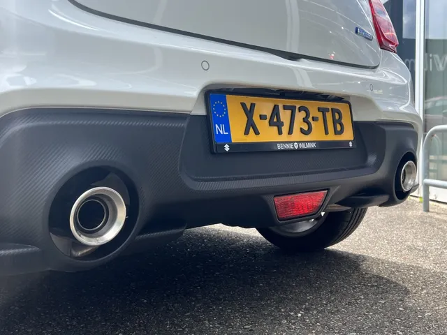 Suzuki Swift 1.4 Sport Smart Hybrid | Navi | Camera | 14483km