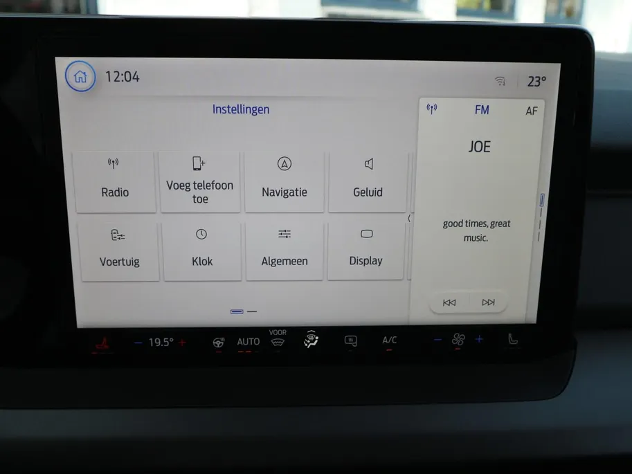 Ford E-Transit Courier Limited 44 kWh | TREKHAAK | NAVI | WINTERPACK |