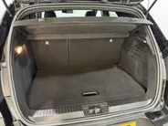 Renault Captur 145PK E-Tech Hybrid SL Rive Gauche Automaat | Schuif/Kantel Dak | Trekhaak | Stoel & Stuurwiel Verwarming | 9,3' Navi | Digital Cockpit | Stoel & Stuurwiel Verwarming | Adaptive Cruise Control |