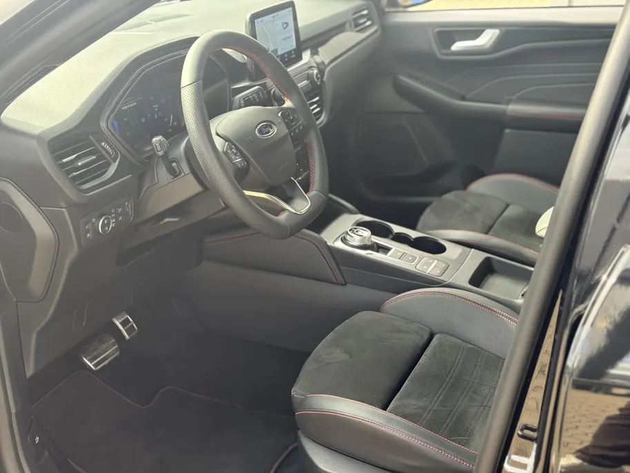 Ford Kuga 2.5 PHEV ST-Line X | AGR voorstoelen | 19 Inch LM