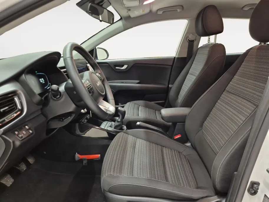 Kia Stonic 1.0 T-GDi MHEV DynamicLine | Cruise Control | Climate Control | Navigatie | Camera | LM Velgen |