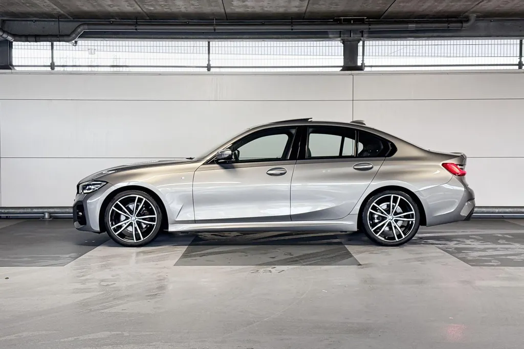 BMW 3 Serie Sedan 320i High Executive M-Sport
