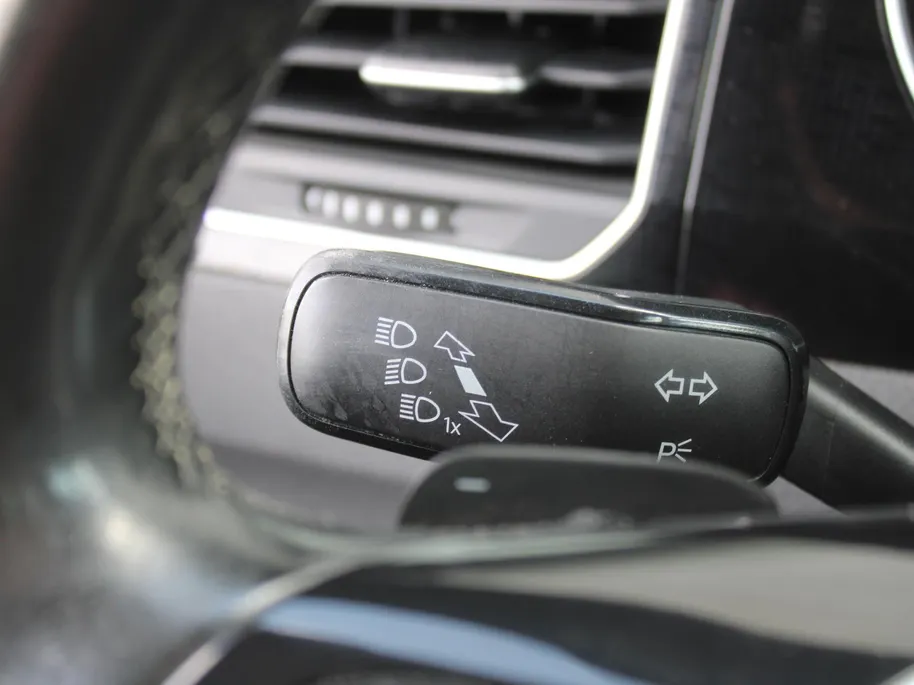 Volkswagen Golf Sportsvan 1.4 TSI Sound | Automaat | Navi | Trekhaak | 16” LM | Stoelverwarming | Cruise adapt. | All seasons | Apple CarPlay/Android Auto |