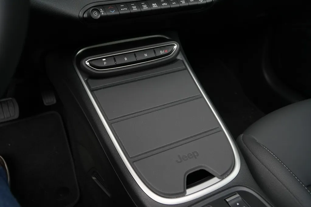 Jeep Avenger 1.2 e-Hybrid Summit | Pano | Navi | JBL | Camera | Winter | 18'