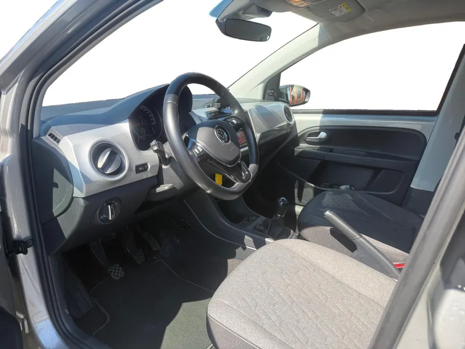 Volkswagen up! 1.0 | Camera | Parkeersensoren | Climate Control | Cruise Control | DAB | Stuurbediening | Bluetooth | Goed Onderhouden