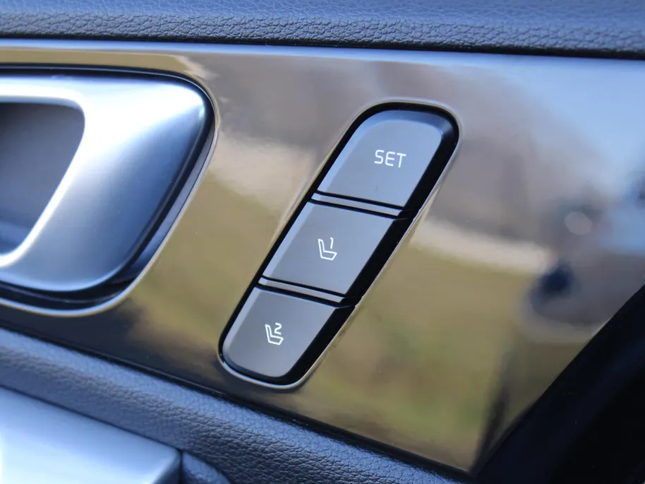 Kia XCeed 1.4 T-GDi ExecutiveLine | Trekhaak | Schuif-/kanteldak | Stuur-/stoelverwarming + ventilatie | 18' LM |