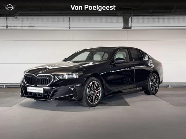 BMW i5 Sedan