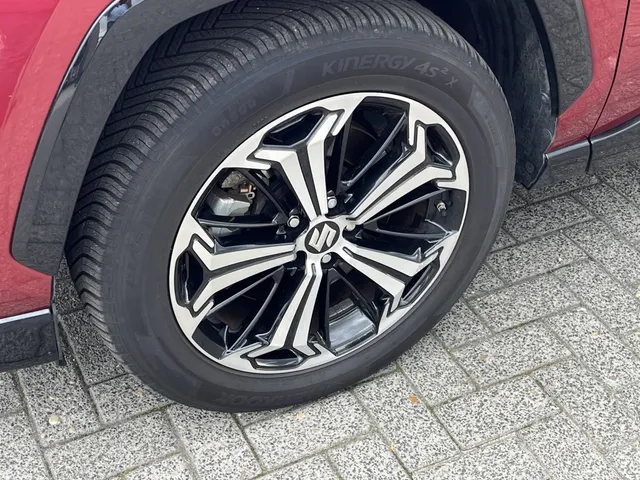 Suzuki Across 2.5 Plug-in Style | Blindspot | All Seasons