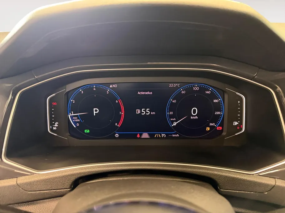 Volkswagen T-Roc 1.5 TSI | SPORT | AUTOMAAT | PANODAK | TREKHAAK |