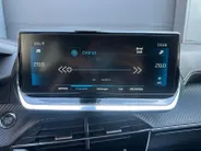 Peugeot 2008 1.2 PureTech GT-Line | 360 Camera | Navigatie | Cruise & Climate Control | Apple Carplay & Android Auto | 3D Cockpit | Dodehoek Detectie | 12 Maanden BOVAG Garantie