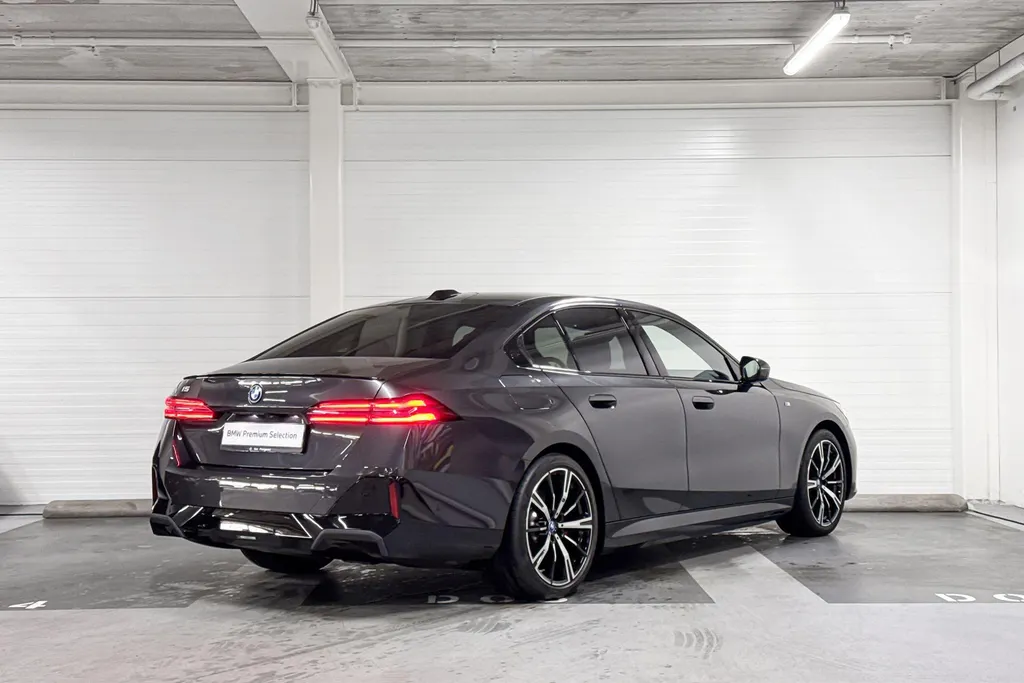 BMW i5 Sedan eDrive40