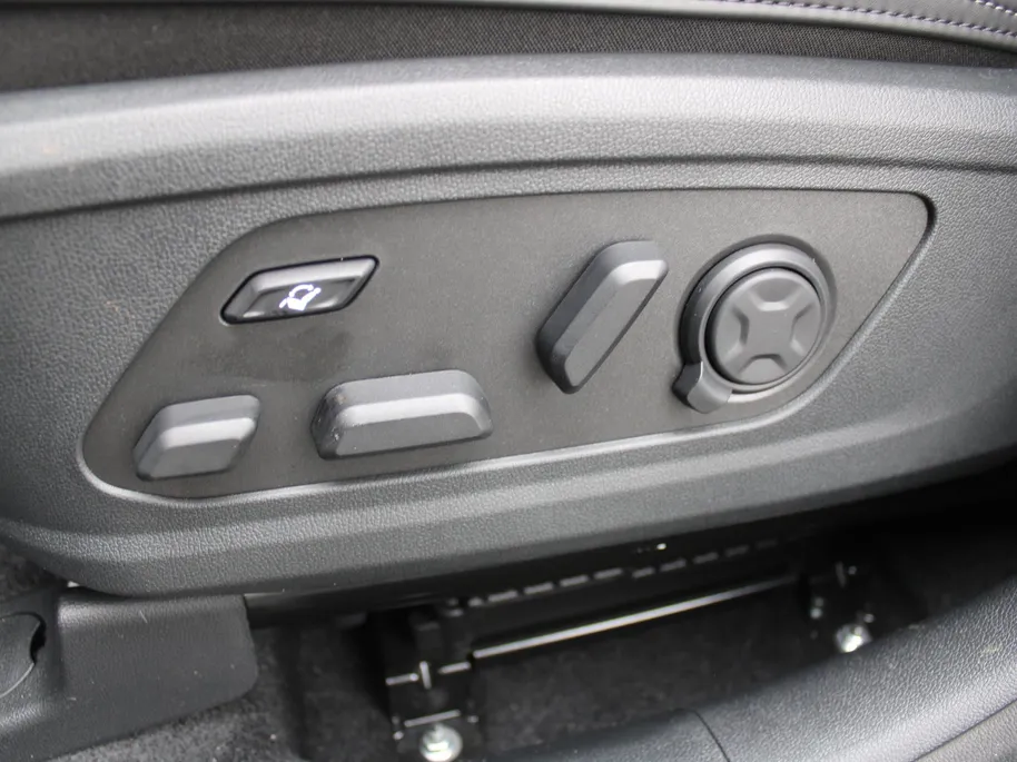 Kia Sorento 1.6 T-GDi Plug-in Hybrid 4WD ExecutiveLine 7p | Stuur-/stoelverwarming + ventilatie | Schuifdak | Leer | 360 Camera | Elek. stoelverst. | HUD | LED | 19' LM |