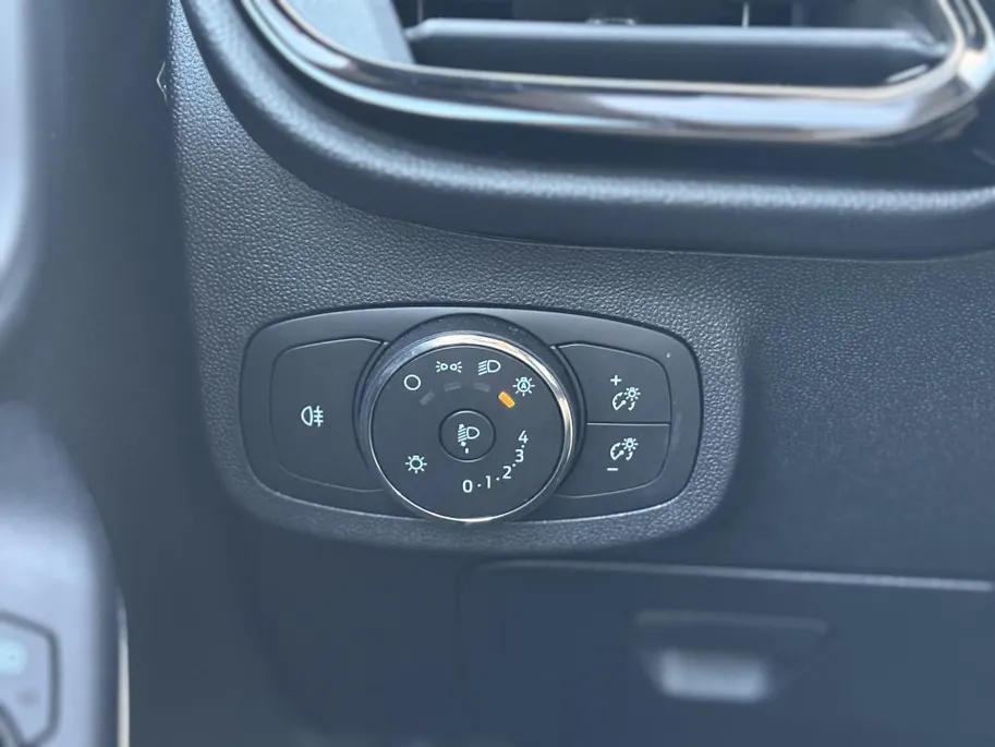 Ford Fiesta 1.0 EcoBoost Hybrid Titanium WINTER PACK | KEYLESS ENTRY | PARKEER SENSOREN ACHTER | APPLE CARPLAY / ANDROID AUTO