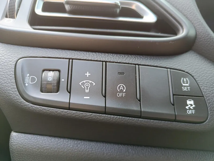 Hyundai i30 Wagon 1.0 T-GDi MHEV Comfort | Apple Carplay | Android auto | Achteruitrijcamera | Keyless entry |
