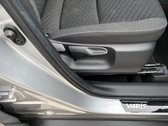 Toyota Yaris Cross 1.5 Hybrid 115 Dynamic | Blindspot | Parkeersensoren V+A