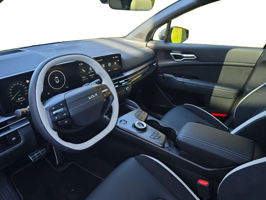 Kia Sportage 1.6 T-GDi Hybrid GT-PlusLine | Schuif/kanteldak | Lederen bekleding | 360 Graden camera | Head up display | Elektrische achterklep | Elektrische stoel verstelling met geheugen | Stoel verwarming + ventilatie voor | Dodehoek camera | Draadloze oplader | Ad