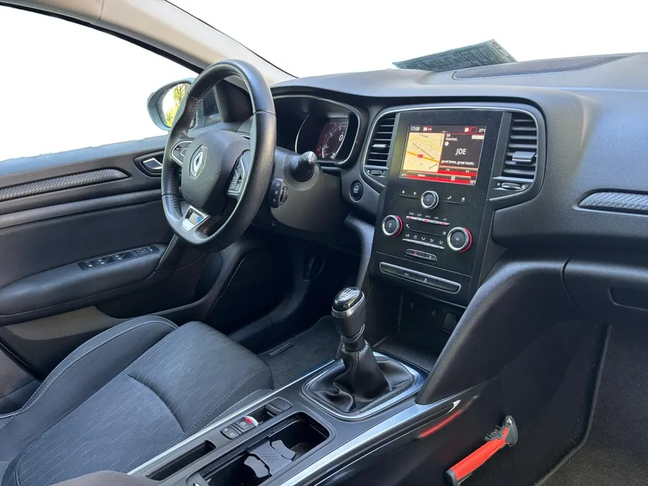 Renault Mégane 1.3 TCe Limited 115PK | 1ste eigenaar | Trekhaak | All Season banden | Navigatie | Cruise Control | Climate Control | Lichtmetalen velgen |