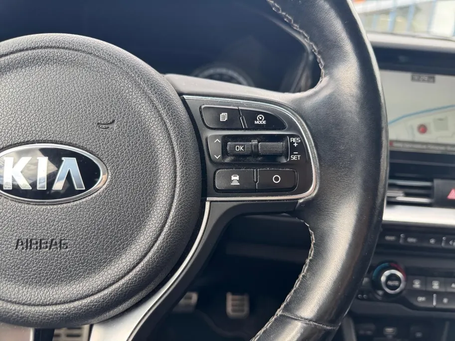 Kia Niro 1.6 GDi Hybrid DynamicPlusLine | Navigatie | Climate control | Cruise control | Stoel + Stuur verwarming | All-season