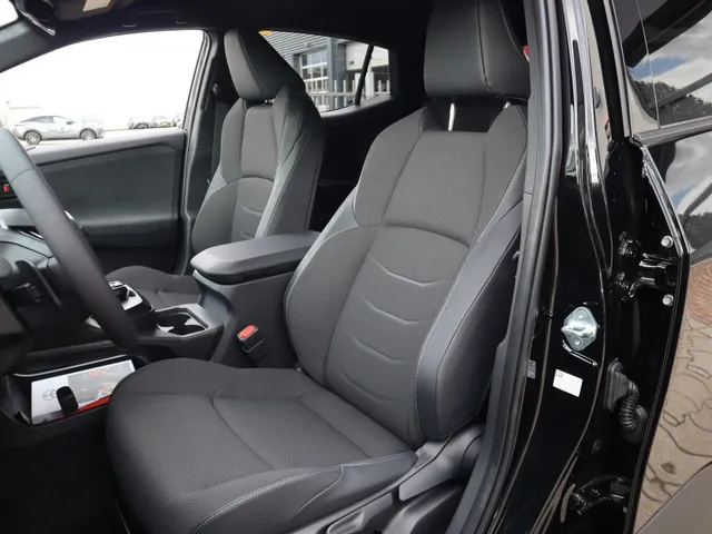 Toyota C-HR+ First Edition 77 kWh | Stuur/Stoel Verwarming | 20 Inch
