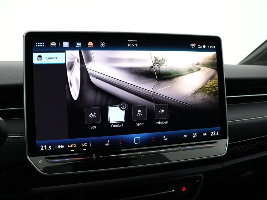 Volkswagen ID.7 Pro Limited Edition 77 kWh accu 286 PK · Draadloze telefoonlader · 360 camera · verwarmde voorstoelen · Voorraad OUTLET · Prijs is inclusief inruilpremie ·