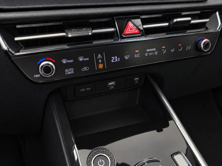 Kia Niro EV DynamicLine 64.8 kWh 100% SOH | Navigatie | Climate control | ACC | Achteruitrijcamera |