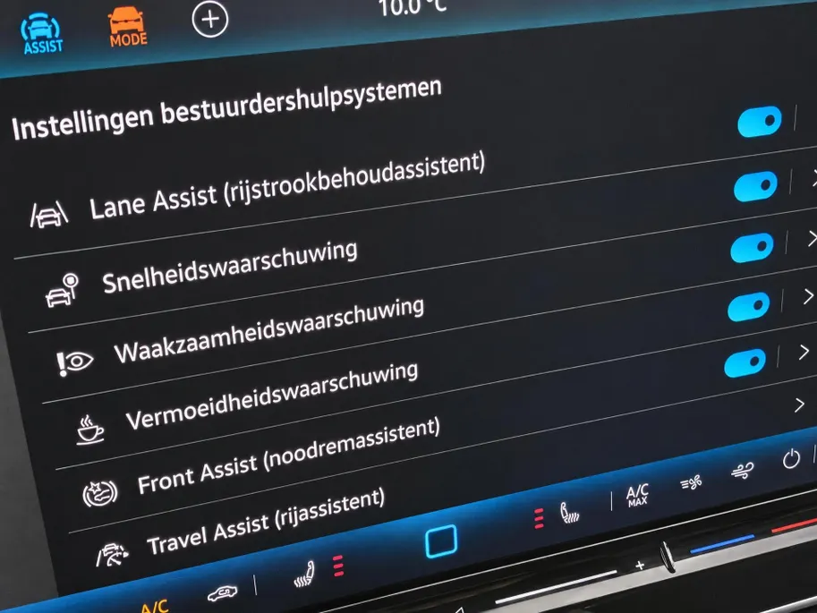 Volkswagen ID.7 Tourer Pro 77 kWh 210kW/286PK · Trekhaak · Navigatie · 360°Camera + parkeersensoren · Garantie t/m 17-10-2027